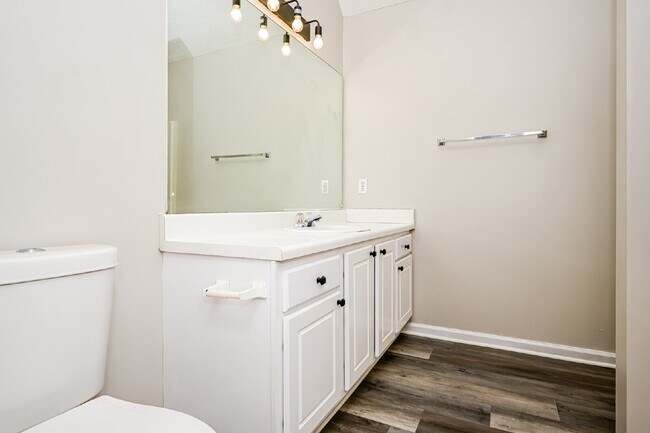 Foto del edificio - 819 Sweetwater Way