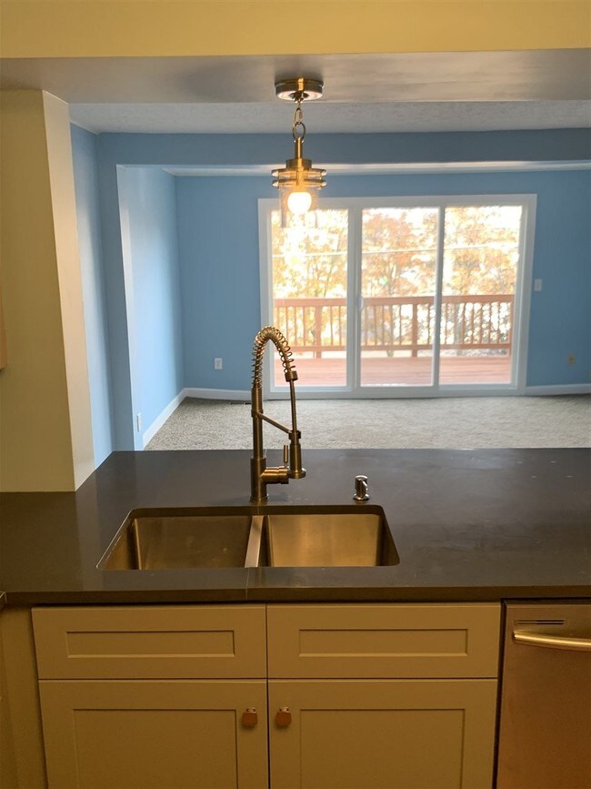 Foto del edificio - 239 Western Ave