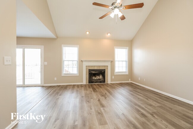 Foto del edificio - 2558 Centerstone Cir