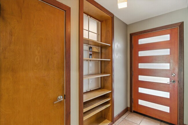 Foto del edificio - 712 Collegewood St