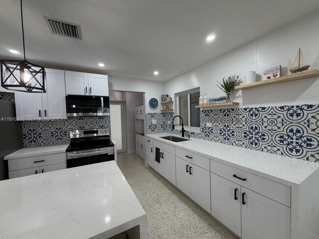 Foto del edificio - 219 S Bay Harbor Dr