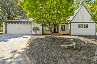 Building Photo - 1620 Chevron Way