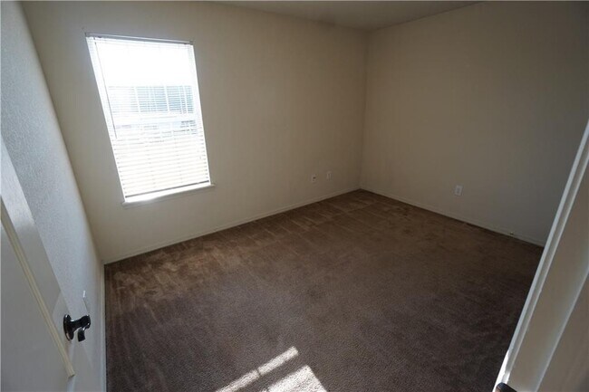 Foto del edificio - 3 Bedroom 2 Bath House, Total Electric, Tw...