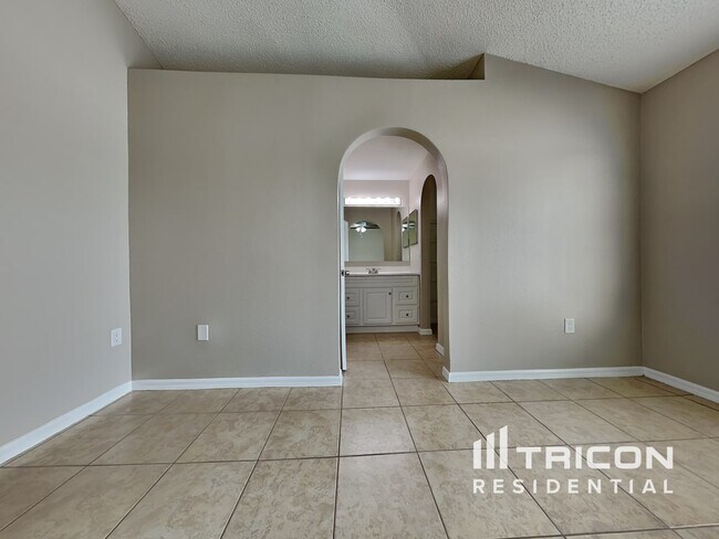 Building Photo - 11621 Ivy Flower Loop Riverview FL