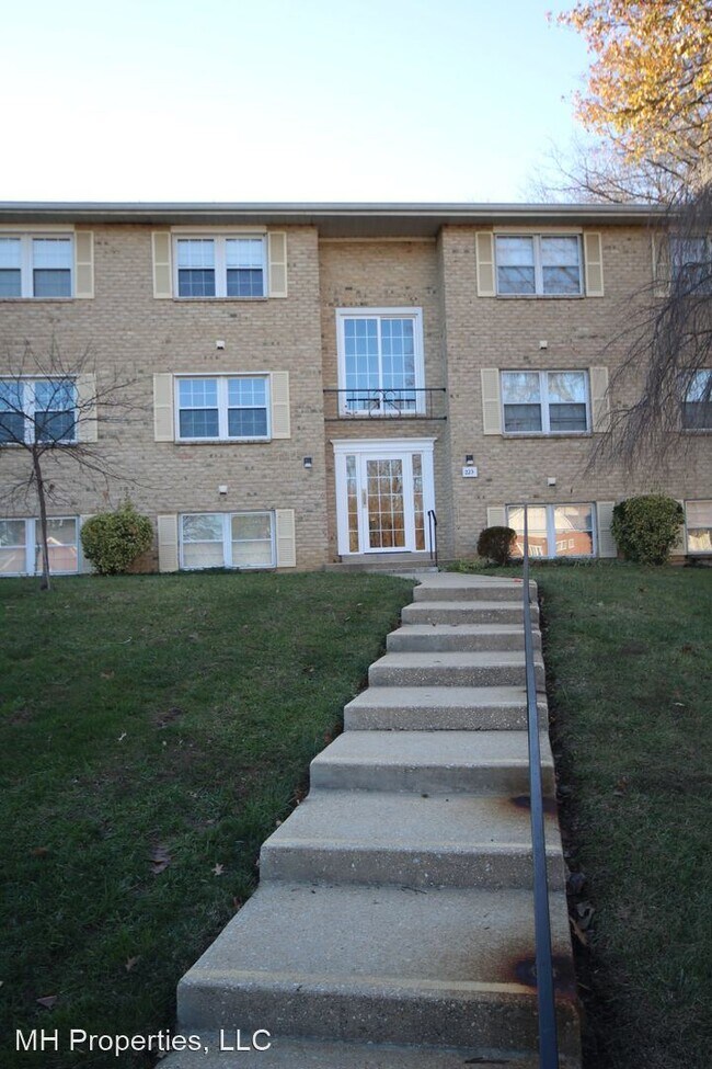 Foto del edificio - 2 br, 1 bath House - 223 Crocker Drive Unit C