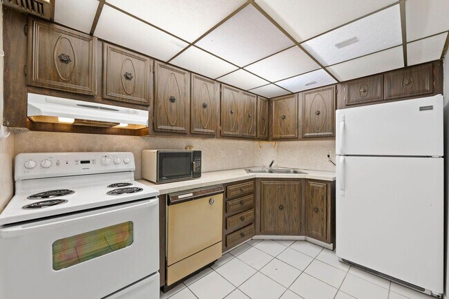 Foto del edificio - 3101 Oakland Shores Dr