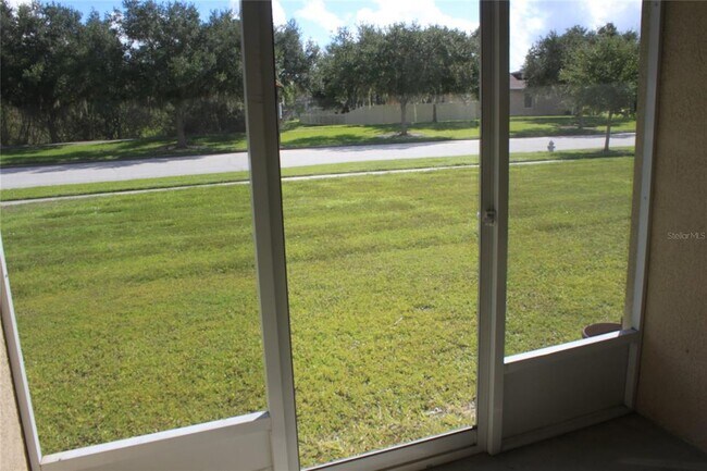 Foto del edificio - 3020 Eagle Crossing Dr