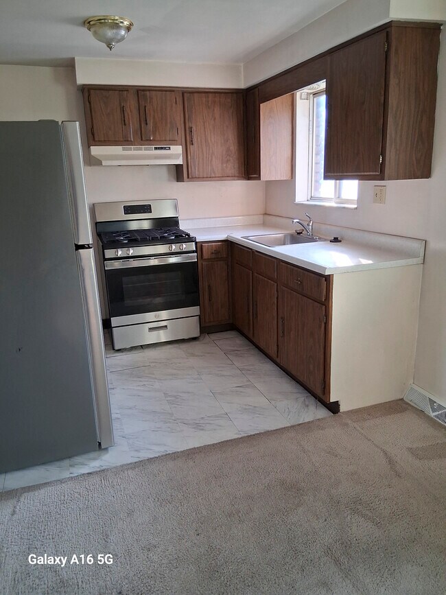 Refrigerador grande - 3309 W Run Rd