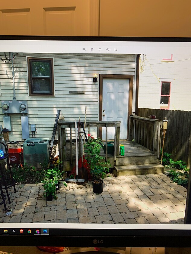 Primary Photo - 1102 Mt Pleasant Ave