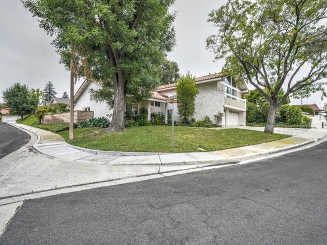 Building Photo - 912 Brightstone Ct