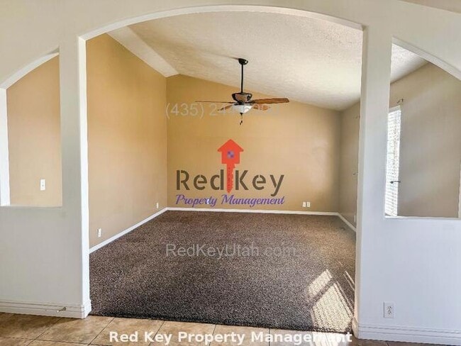 Foto del edificio - Cedarwood Rd. Single Family Home