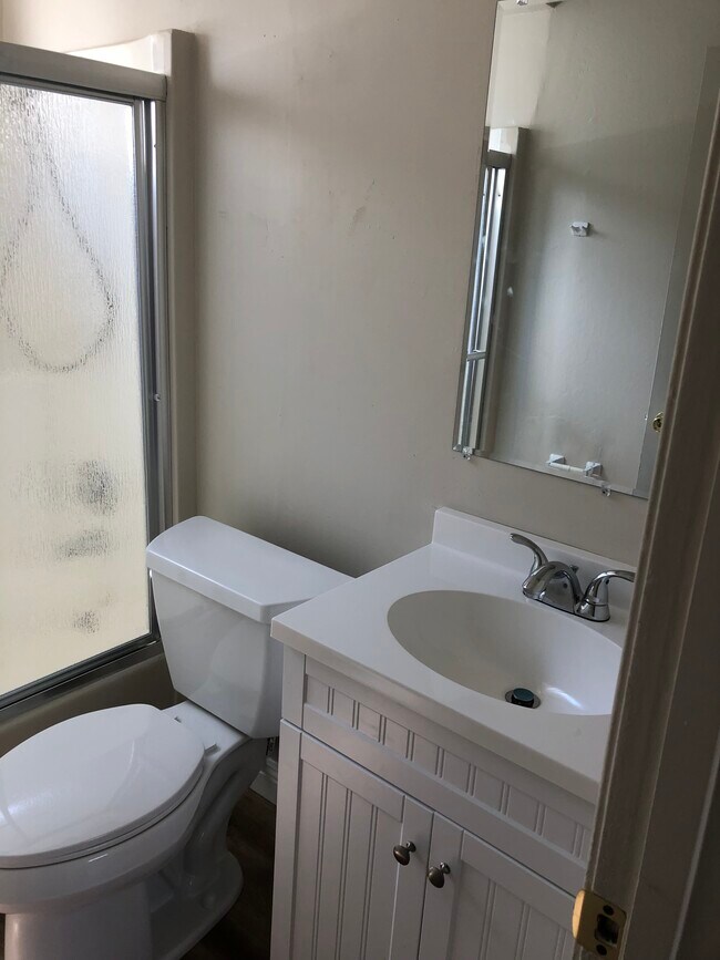 Foto del edificio - 1023 N Idaho St