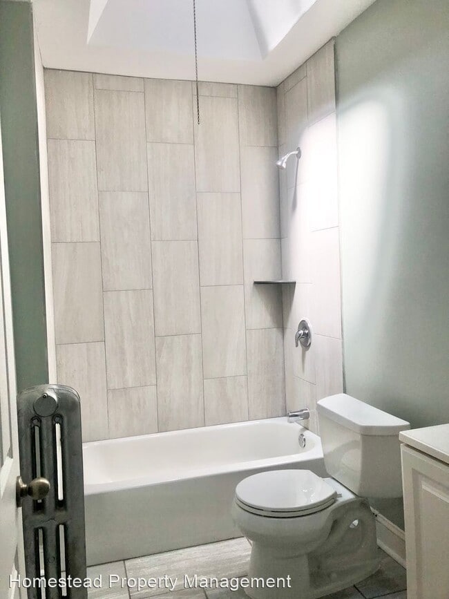 Building Photo - 3 br, 1 bath House - 302 Berbro Street