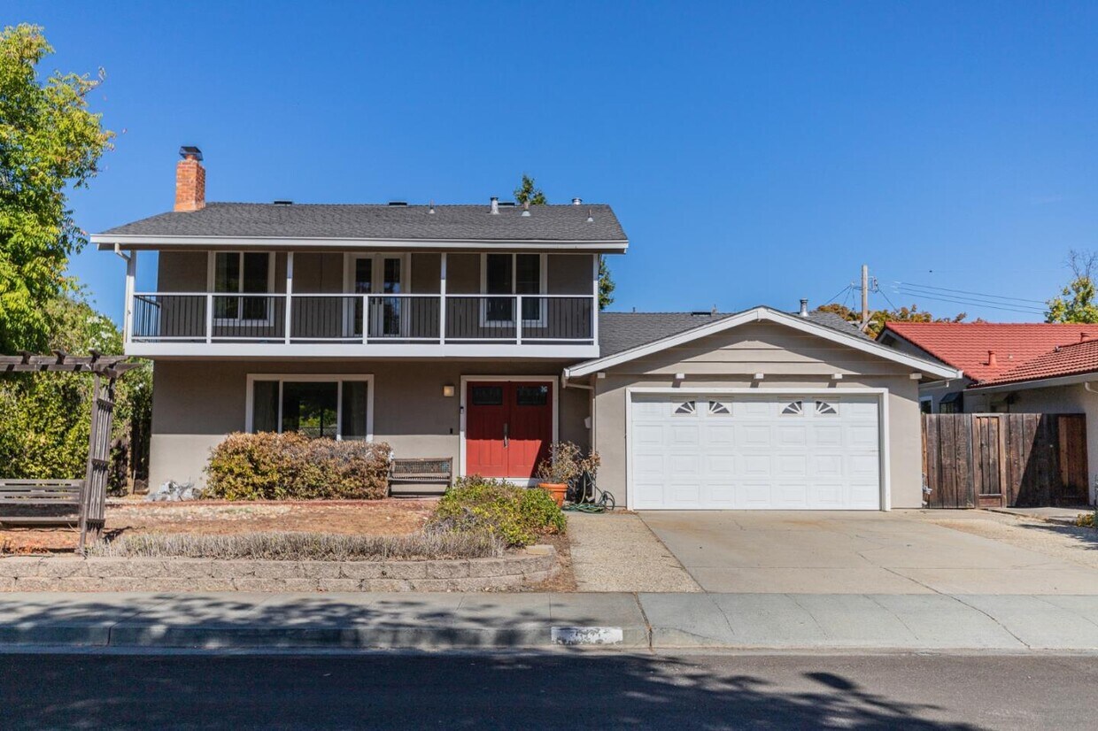Primary Photo - 901 Exmoor Way