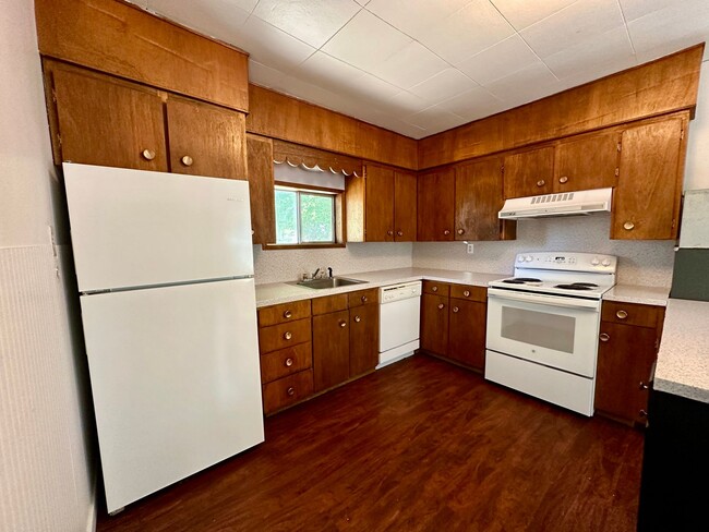 Foto del edificio - Cottage Style 1 Bed Home with a Large Yard...
