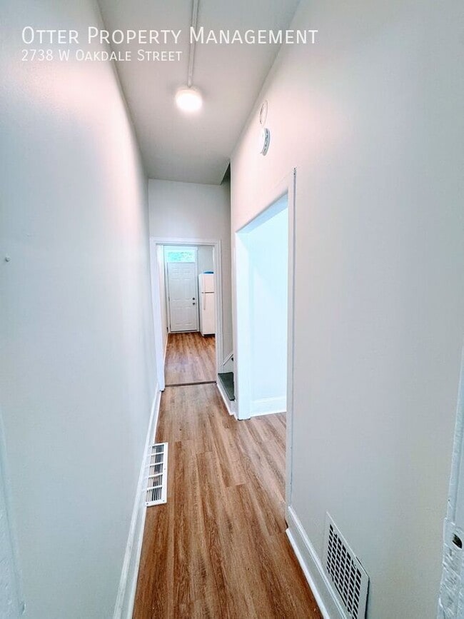 Foto del edificio - 2738 W Oakdale St