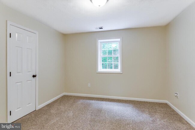 Foto del edificio - 13495 Budds Creek Rd