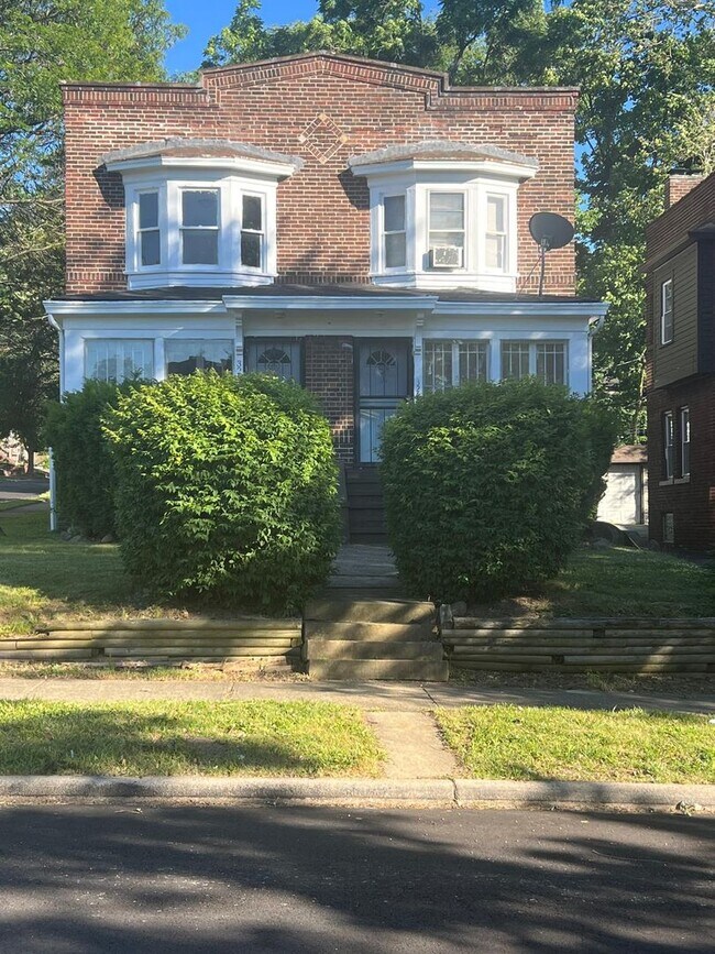 Foto del edificio - 3244-3246 Sycamore Rd