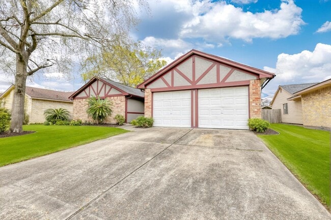 Foto del edificio - 13331 Boyer Ln