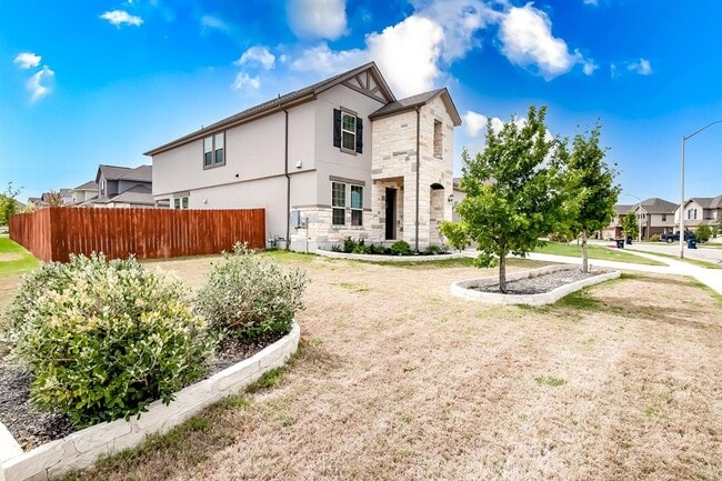 Building Photo - 508 Middle Brook Dr