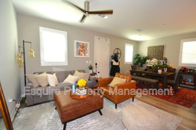 Foto del edificio - 643 Winchester Dr