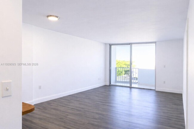 Foto del edificio - 1990 Marseille Dr