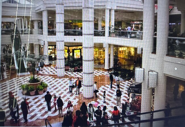 Centro comercial Stonestown - 1689 20th Ave