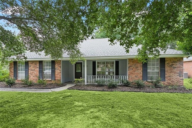 Building Photo - 658 Pierce Dr