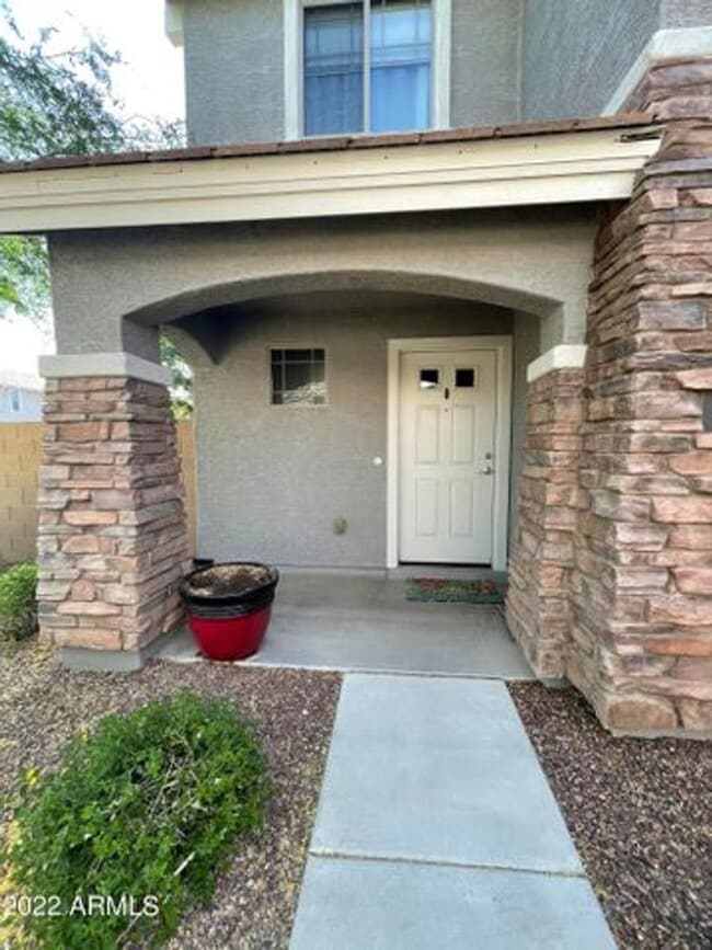 Building Photo - 2449 E Vermont Dr