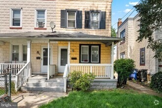Building Photo - 642 Manor Rd