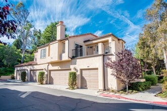 Building Photo - 129 Corsica Dr