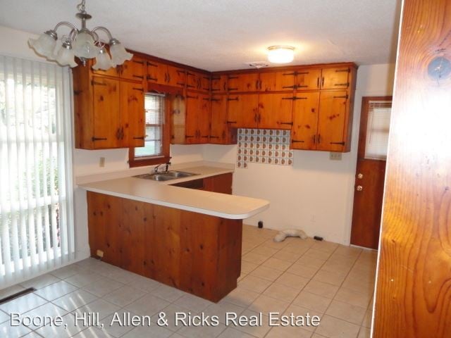 Building Photo - 3 br, 1.5 bath House - 218 Clifton Road