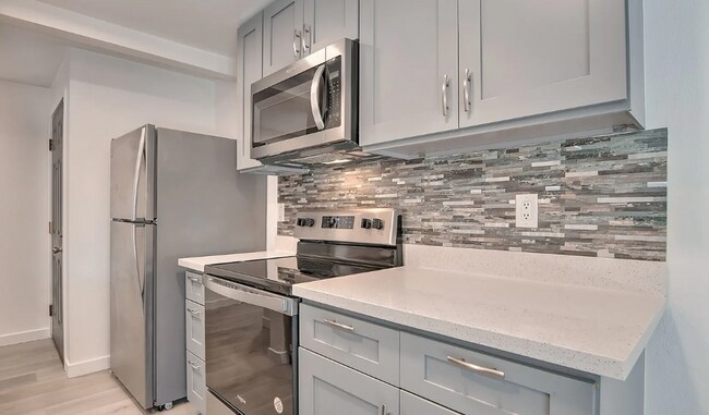 Foto del edificio - Fully Renovated AUBURN condo