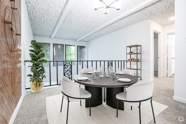 Dining Room - The Villas of East Cobb Apartments