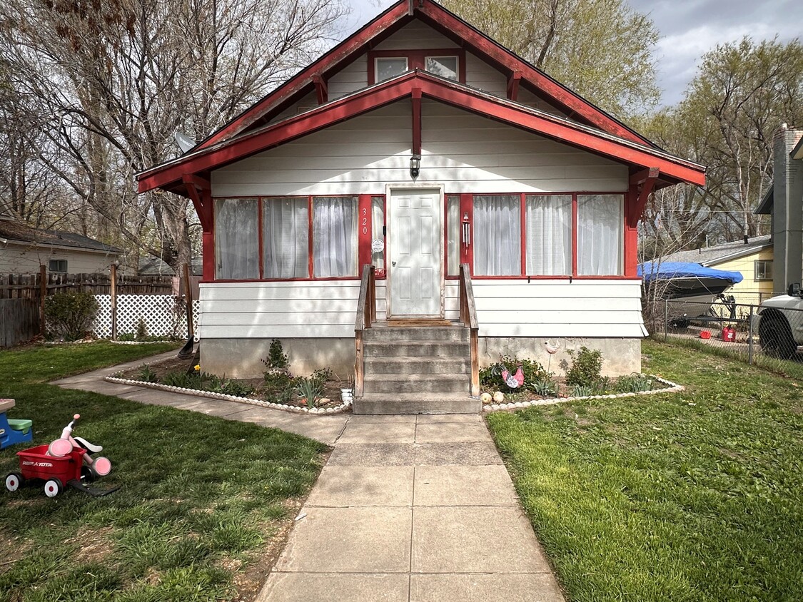 Primary Photo - 320 S 4th E St