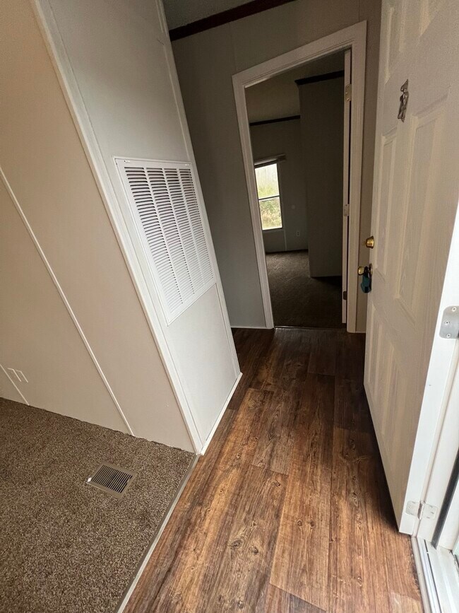 Foto del edificio - 691 Julia St