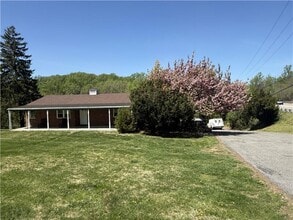Building Photo - 5 Copes Ln