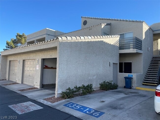 Building Photo - 6250 W Flamingo Rd