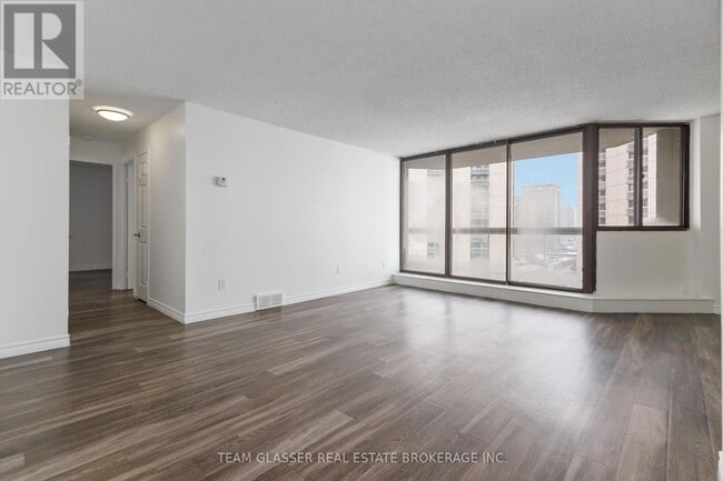 Building Photo - 340-2340 Colborne St