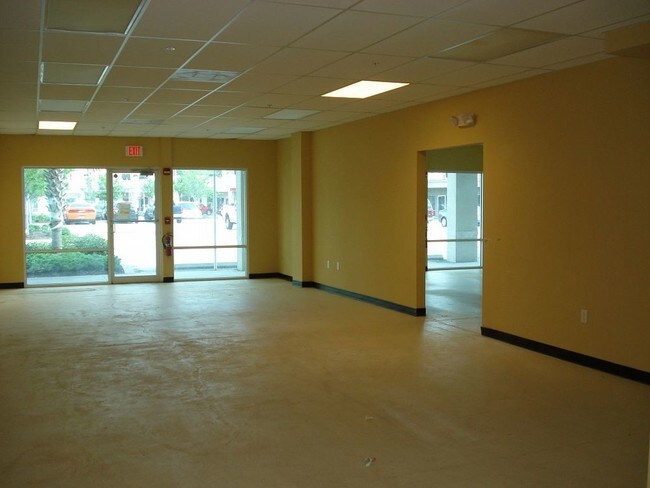 Foto del edificio - 160 Cypress point D105/106