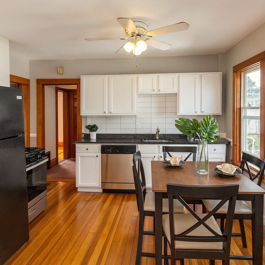 Foto principal - 97 Nightingale Ave