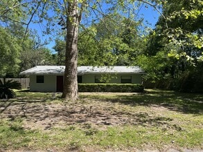 Building Photo - 17451 Southside Ct