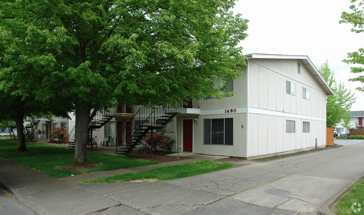 Amber Court Apartments in Corvallis, OR