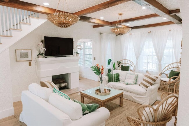 Building Photo - 442 27th St