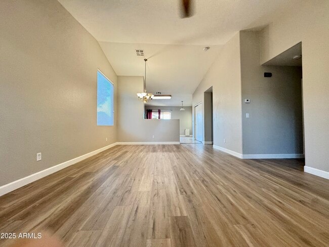 Foto del edificio - 9349 W Runion Dr