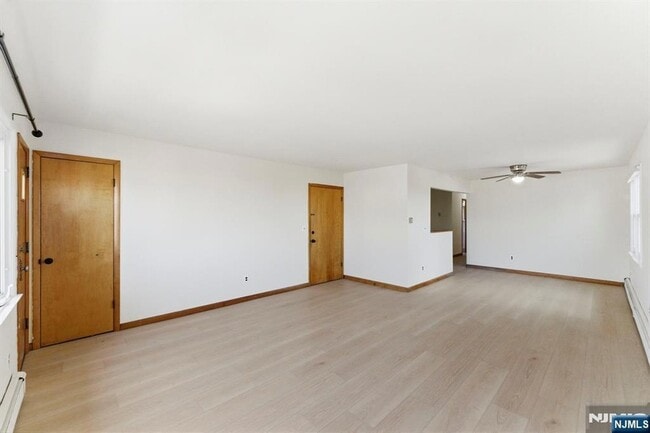 Photo - 370 Henry St House