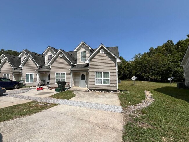Building Photo - 150 Brown Estates Dr
