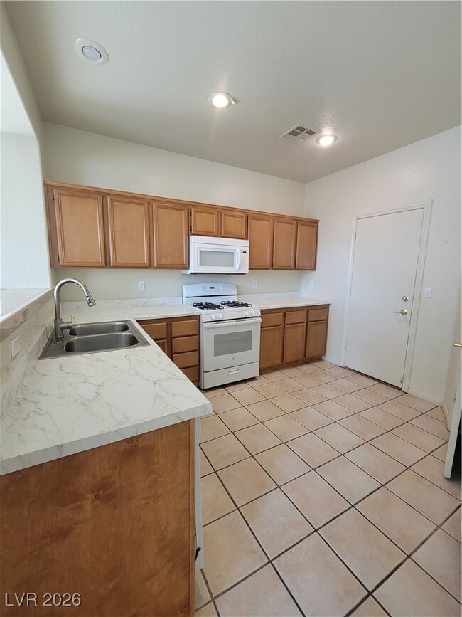 Building Photo - 10957 Calistoga Springs Ct