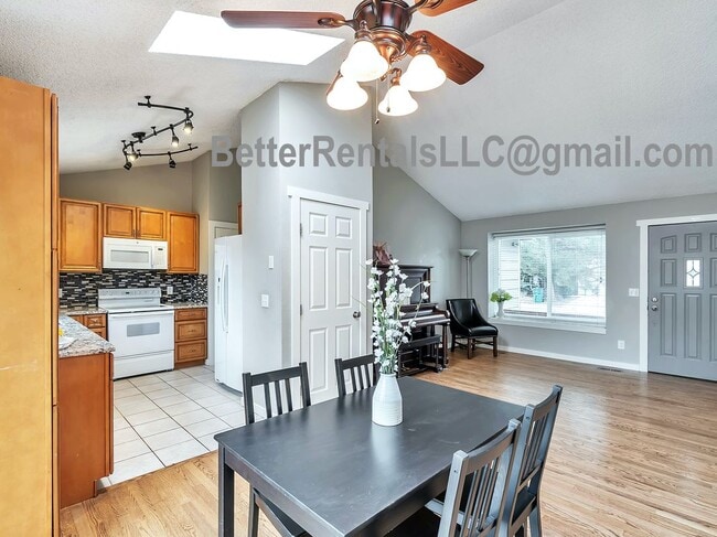 Foto del edificio - 19451 E Navarro Dr