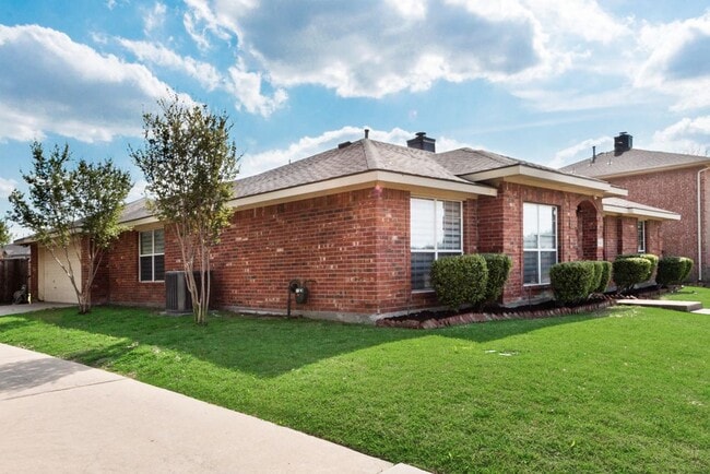 Building Photo - 506 Pecos Path Dr